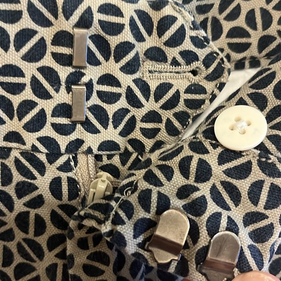 Banana Republic Ryan Fit geometric print shorts - Picture 4 of 11